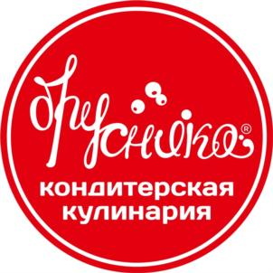 Товарный знак №900882, принадлежит ИП Артемьева Юлия Викторовна, ОГРНИП 319774600578531, ИНН 772880790887