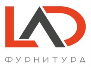 Товарный знак №970443, принадлежит организации Общество с ограниченной ответственностью «Лад-фурнитура», ОГРН 1196196043262, ИНН 6162082657